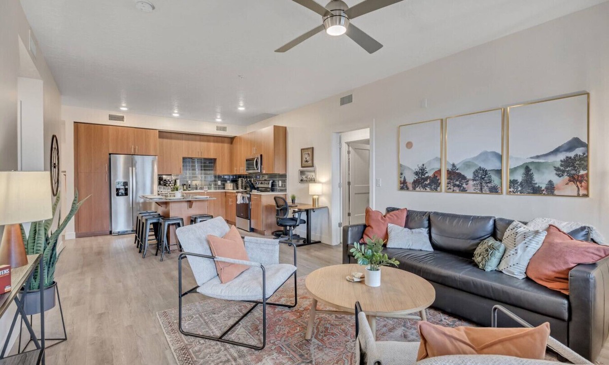 Clearfield Apartment | 2BR Apartment with Pool, Hot Tub and Fitness Center Near Davis Conference Center