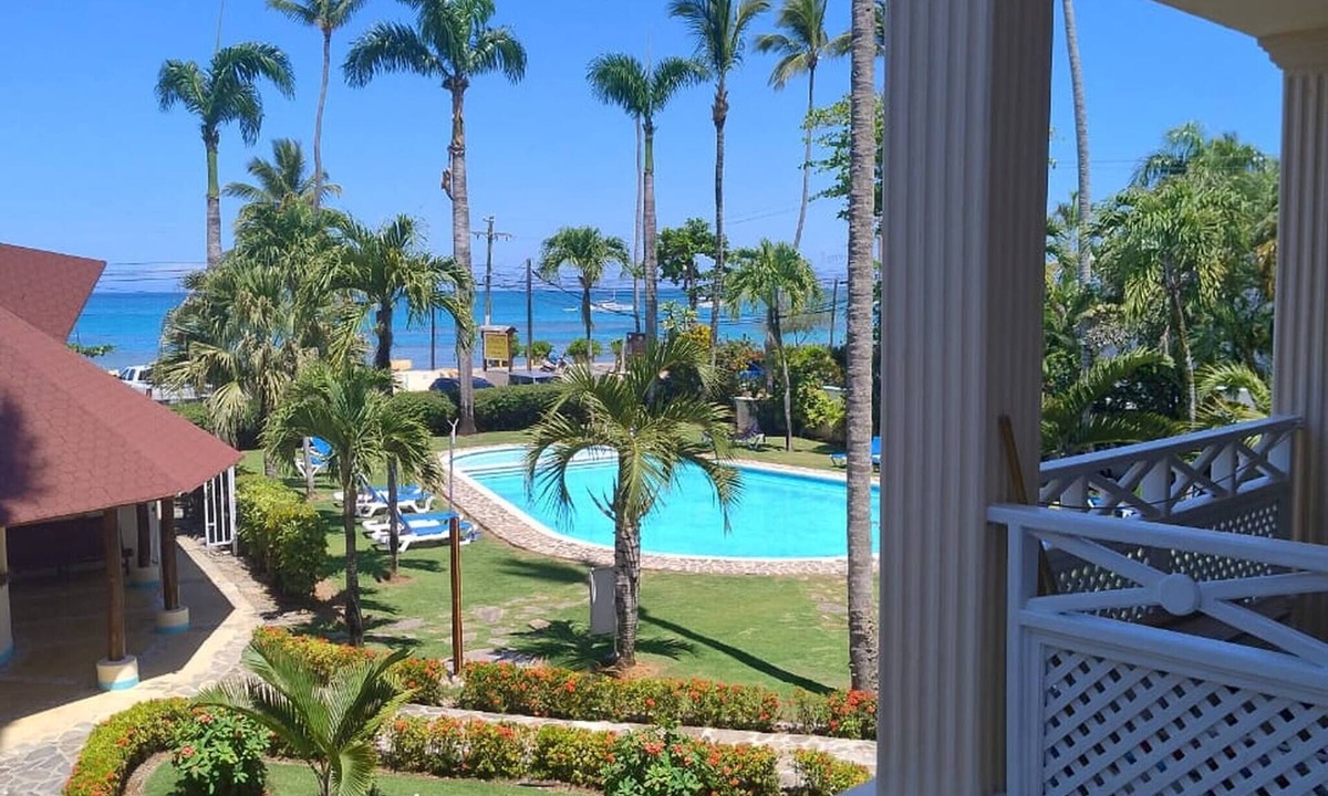 La Iglesia Apartment | 2BR Beachfront Apt Las Terrenas - La Dolce Vita 9