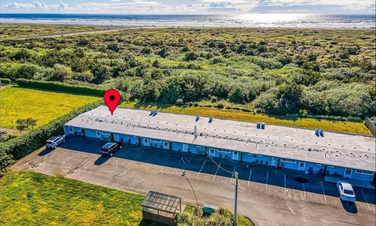 Ocean Shores Condo | 2BR Beachfront Condo | Walk DT | Dogs OK | Unit B