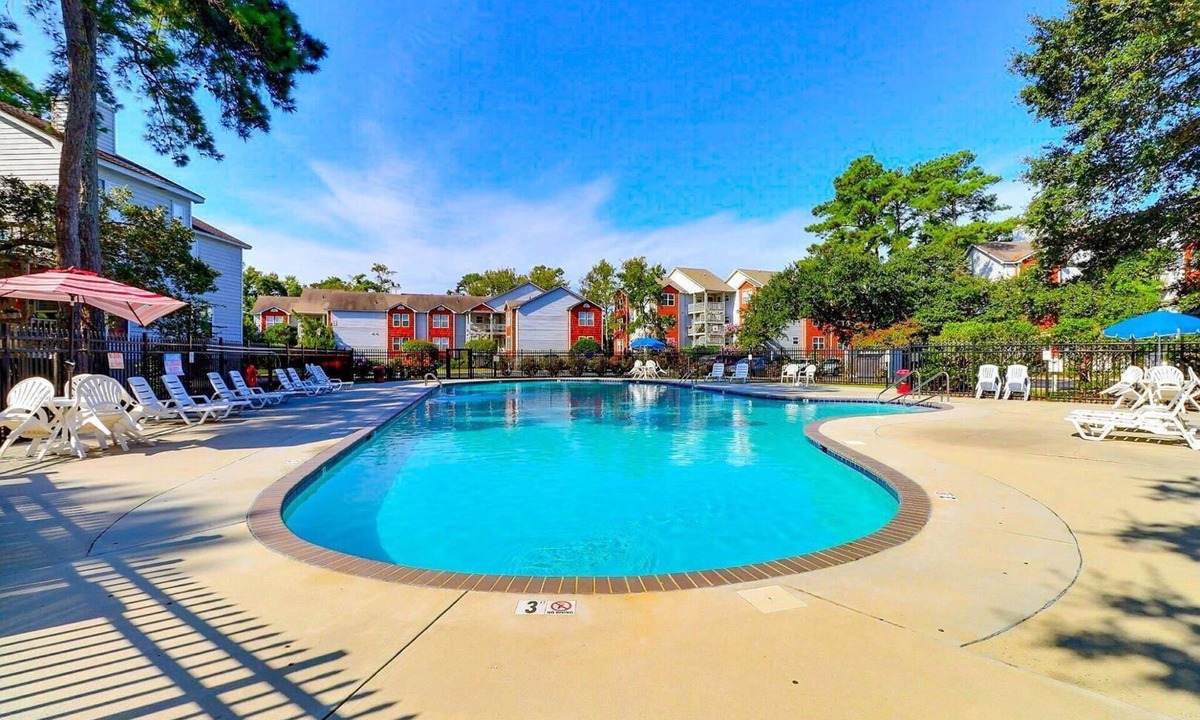 Colington Condo | 2BR Condo w/Pool, Tennis & 1 Mile to Beach