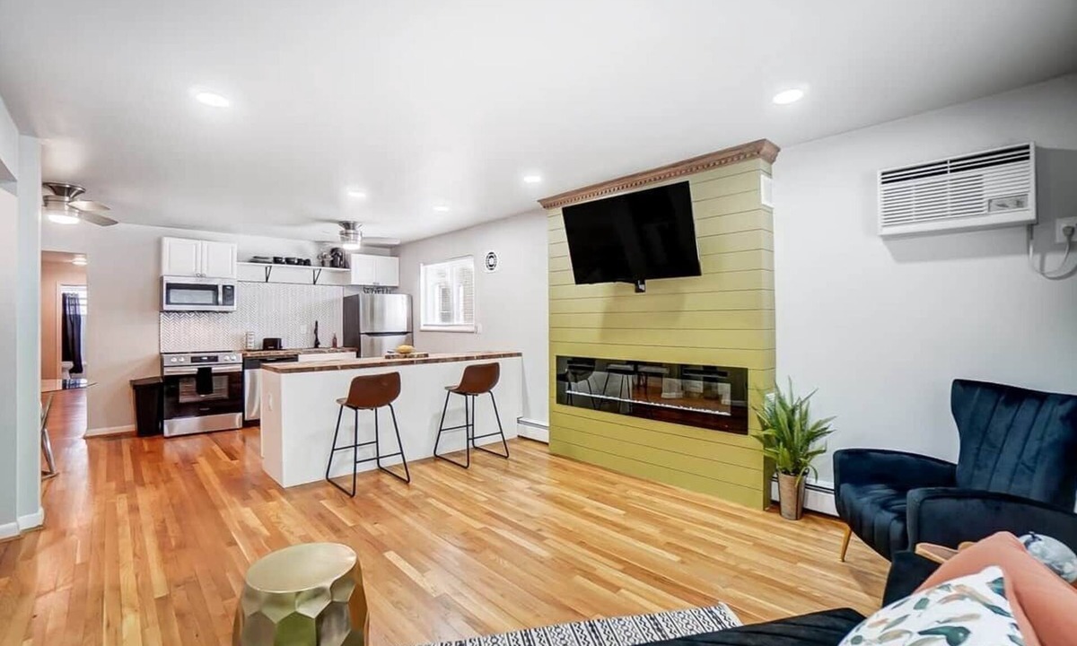 Roselawn Finance Apartment | 2BR Corporate Rental, 30+ Day Stay