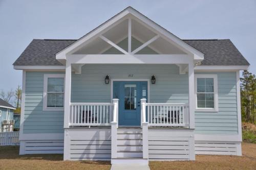 Davis House | 2BR Cozy Cottage Private Dock