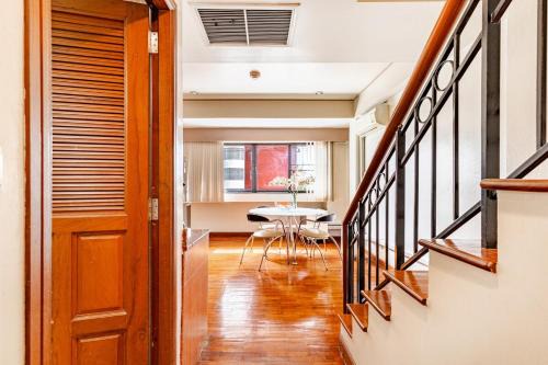 Ratchaprasong Apartment | 2BR Duplex in central Chitlom