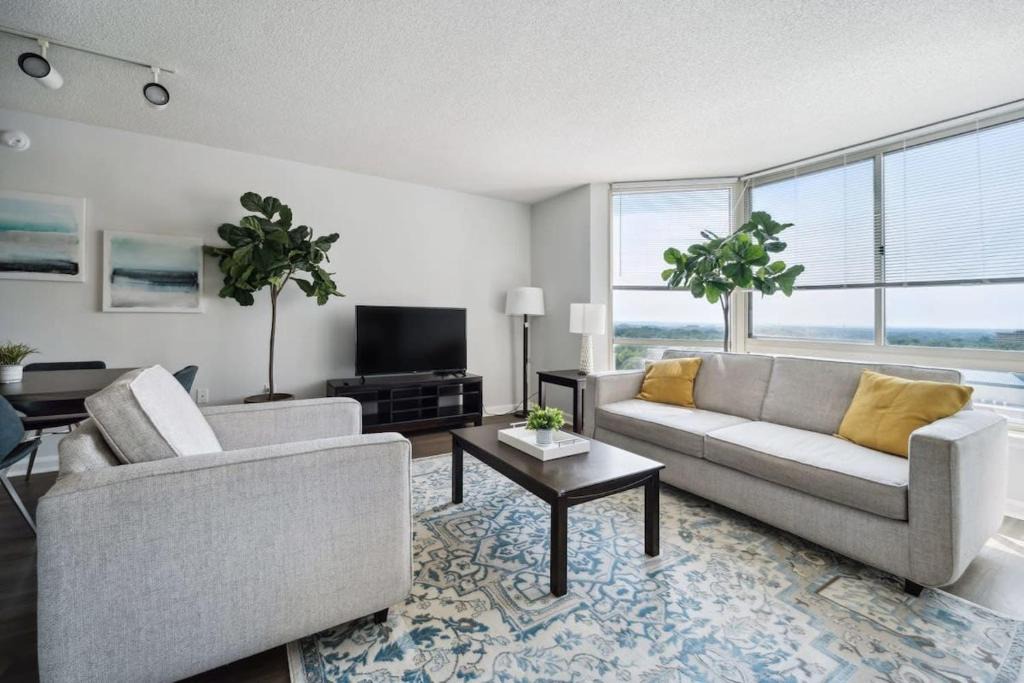 Ballston Apartment | 2BR Executive City Suite With Gym & Pool