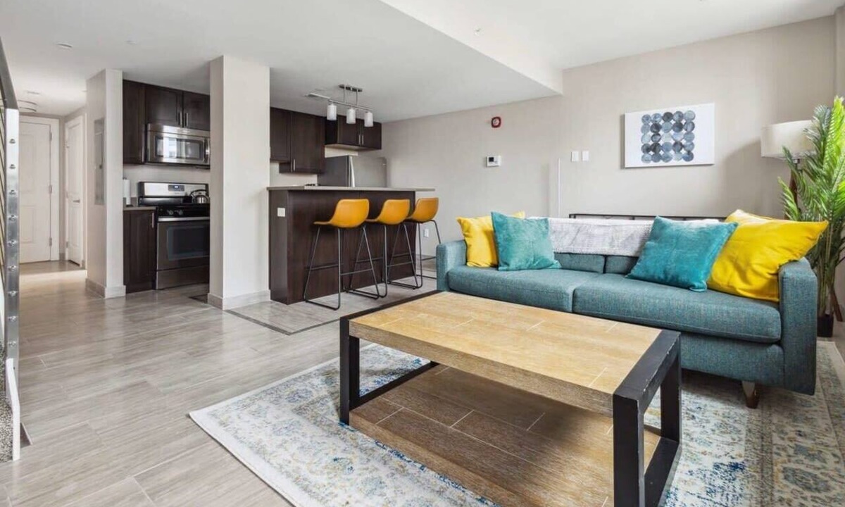 Downtown Detroit Apartment | 2BR Executive Modern Downtown Apartment