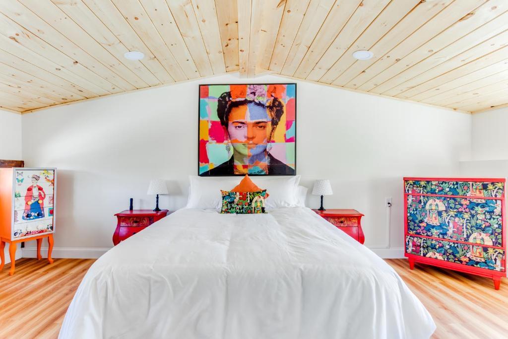Westport Apartment | 2BR Flat above Historic Cider Mill