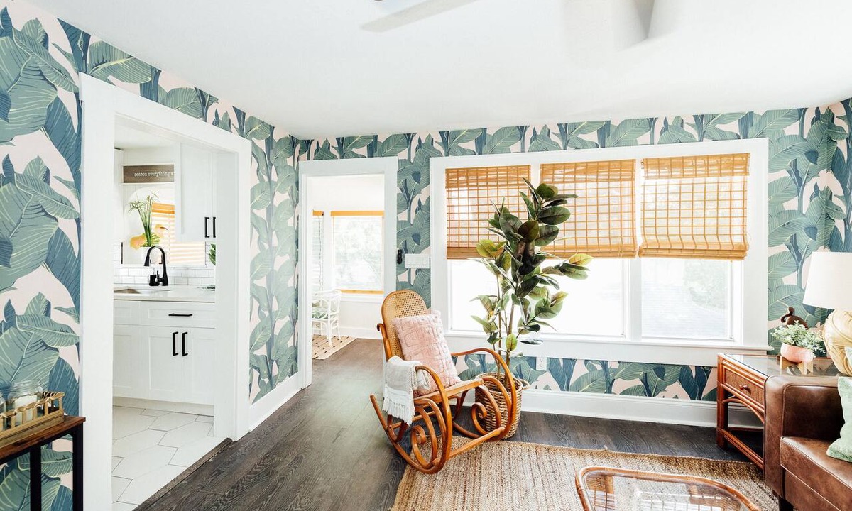 Historic Uptown Apartment | 2BR Furnished Tropical Paradise, Downtown St Petersburg