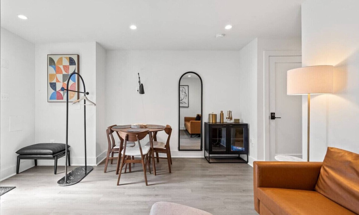 Columbia Heights Apartment | 2BR Garden Apt -Walkable DC