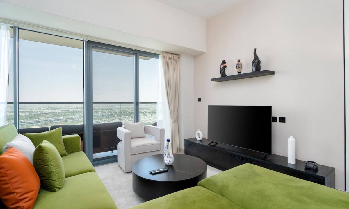 Dubai Apartment | 2BR Golf View at Golf Gate
