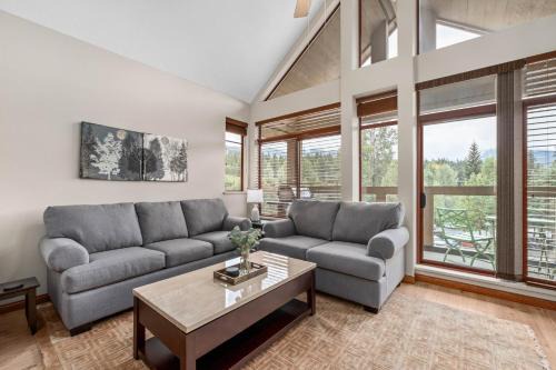 Nicklaus North Apartment | 2BR in Nicklaus North, Mountain Views, Bright and Spacious, Tranquil Location
