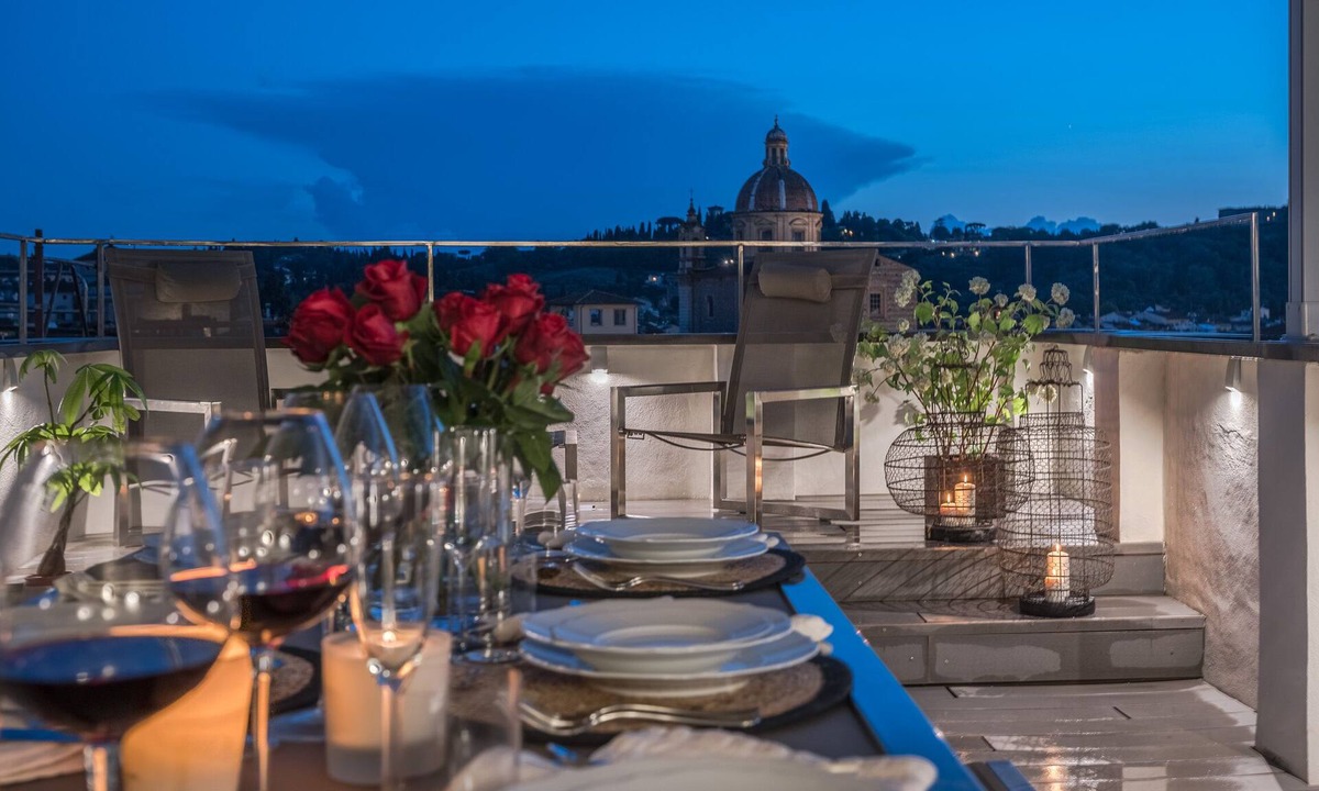Santa Maria Novella Apartment | 2BR Luxury Penthouse Superb Private Rooftop Premier Location River Views