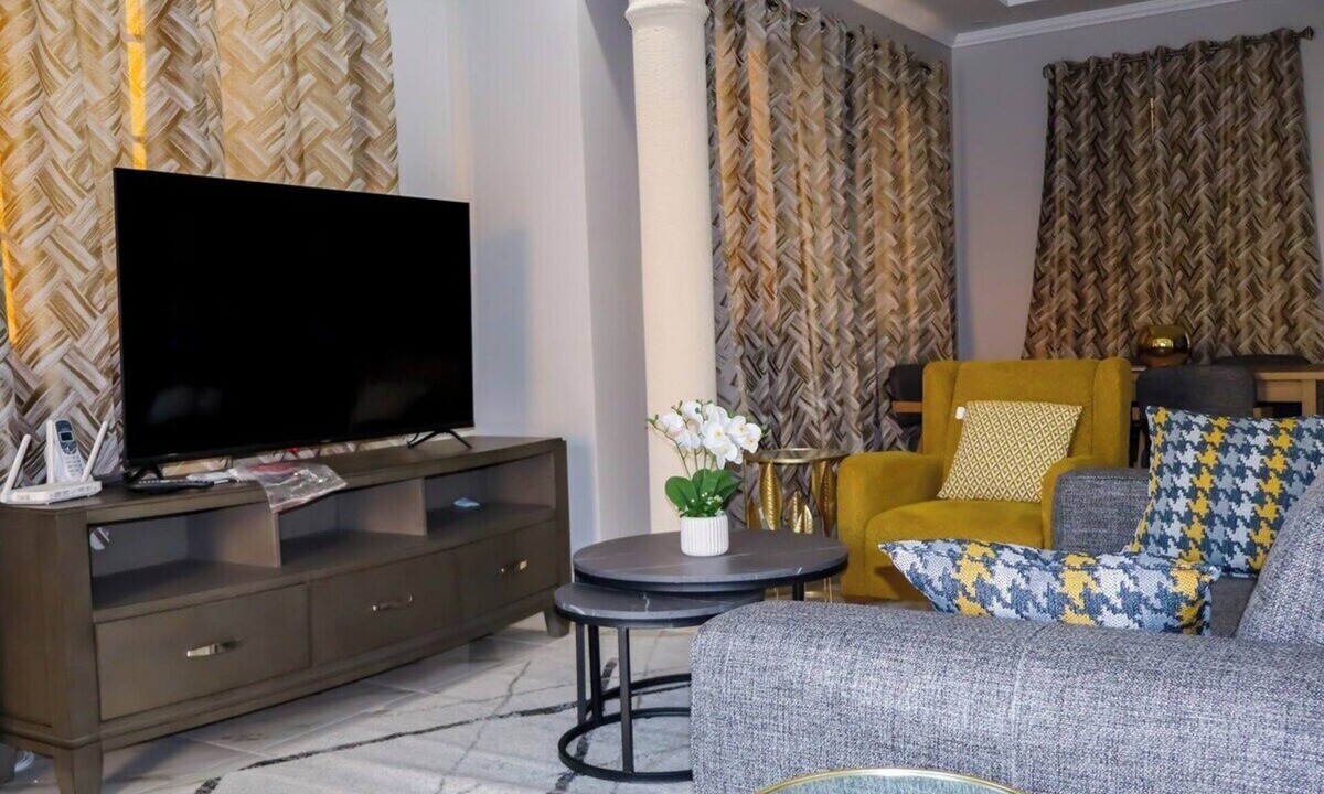 West Terrace Apartment | 2BR Modern Apartment on West Terrace; 103