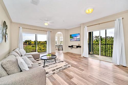 West Kissimmee House | 2BR Modern Pet-Friendly Condo 6 mins from Disney