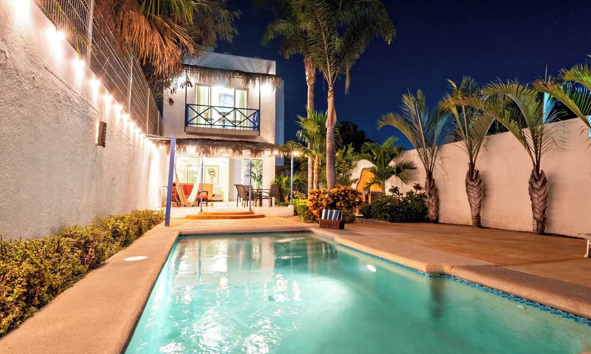 La Paz House | 2BR · Steps to Malecón · Panoramic views · Private pool