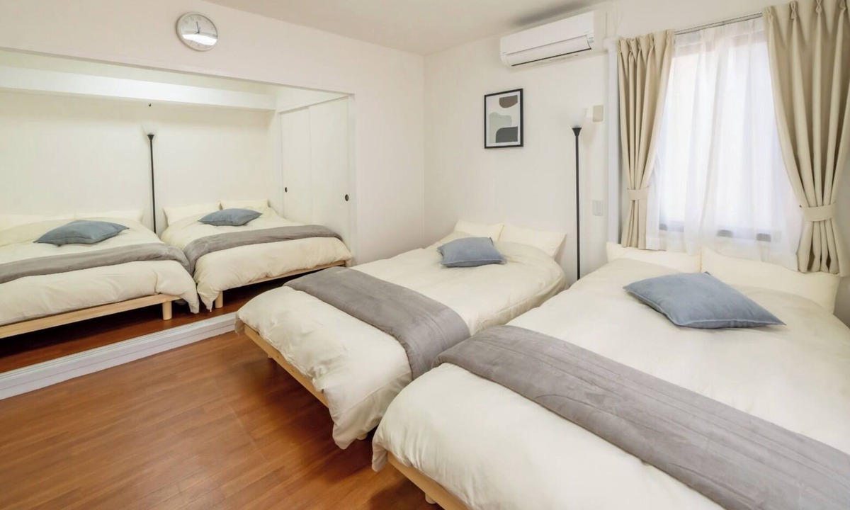 Minato Hotel | 2minute walk from Osakako Station close to Universal Studios Japan and Kaiyukan Family room with /Osaka Ōsaka