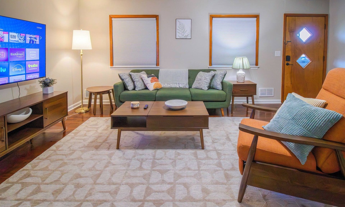 Mount Washington House | 3-BDR King Suite in Mount Washington Fenced yard minutes from Louisville
