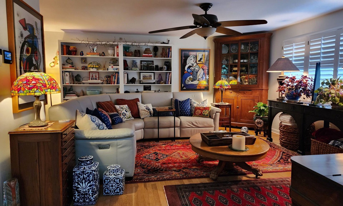 Brookline House | 3 BDRM●3 BATH●EV CHARGER ● ECLECTIC ● PATIO ●GARAGE ●PARKING● MIN TO DNTWN