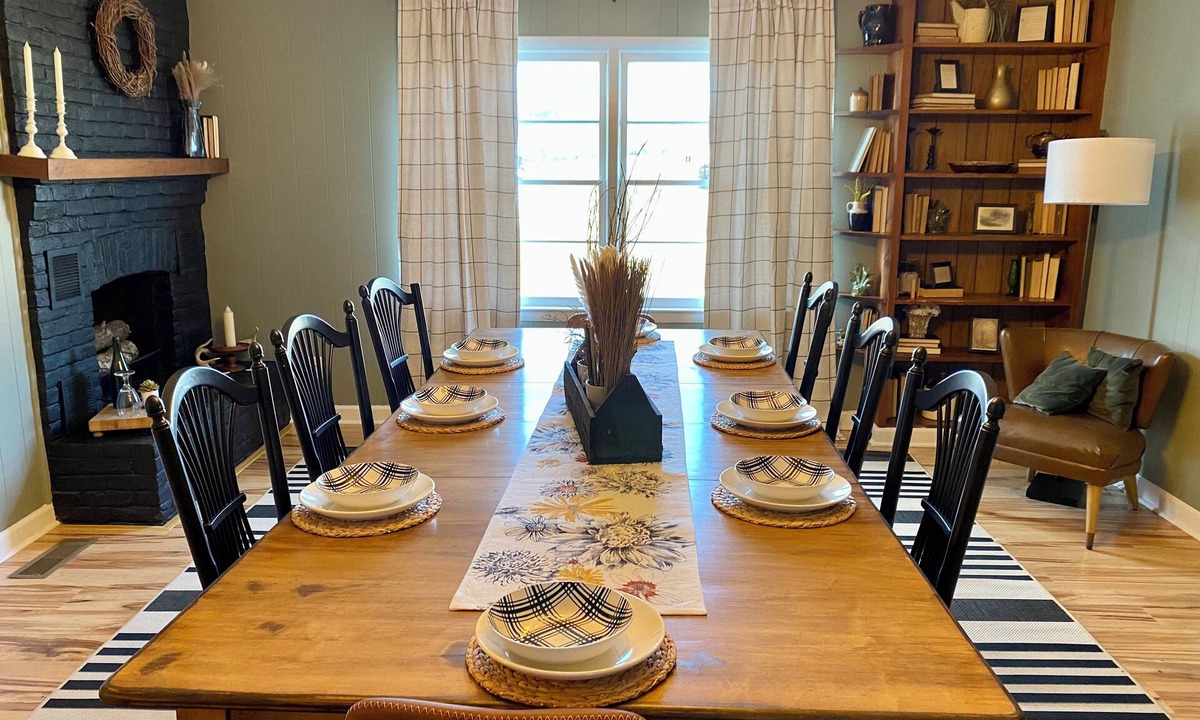 Rockbridge Baths House | 3-Bdrm Farmhouse w/Great Mountain Views