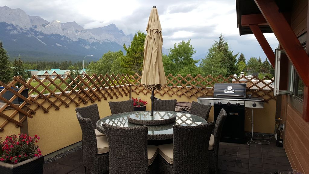 Teepee Town House | 3-bed, 2-bath private Suite with panoramic views of the Rocky Mountains