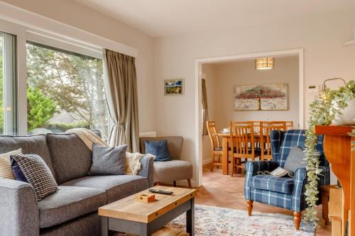 Ashbourne House | 3 Bed in Ashbourne oc-e27970