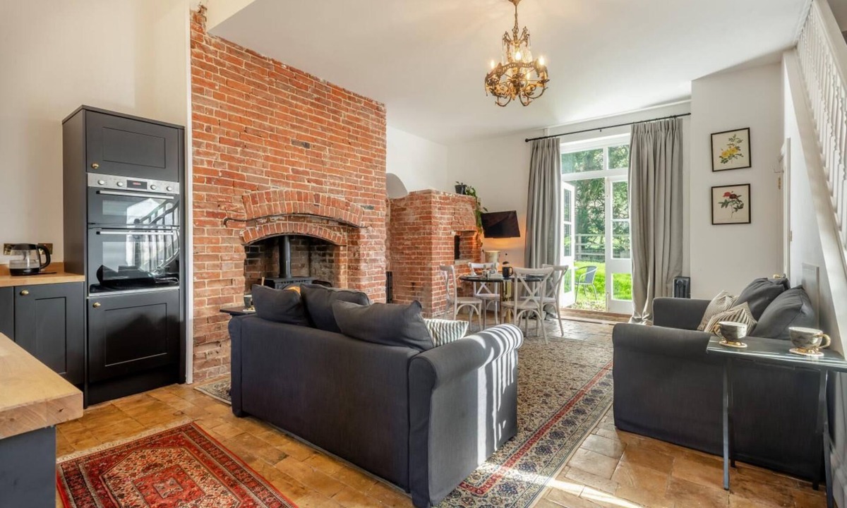 Aldborough House | 3 Bed in Bessingham (oc-b28837)