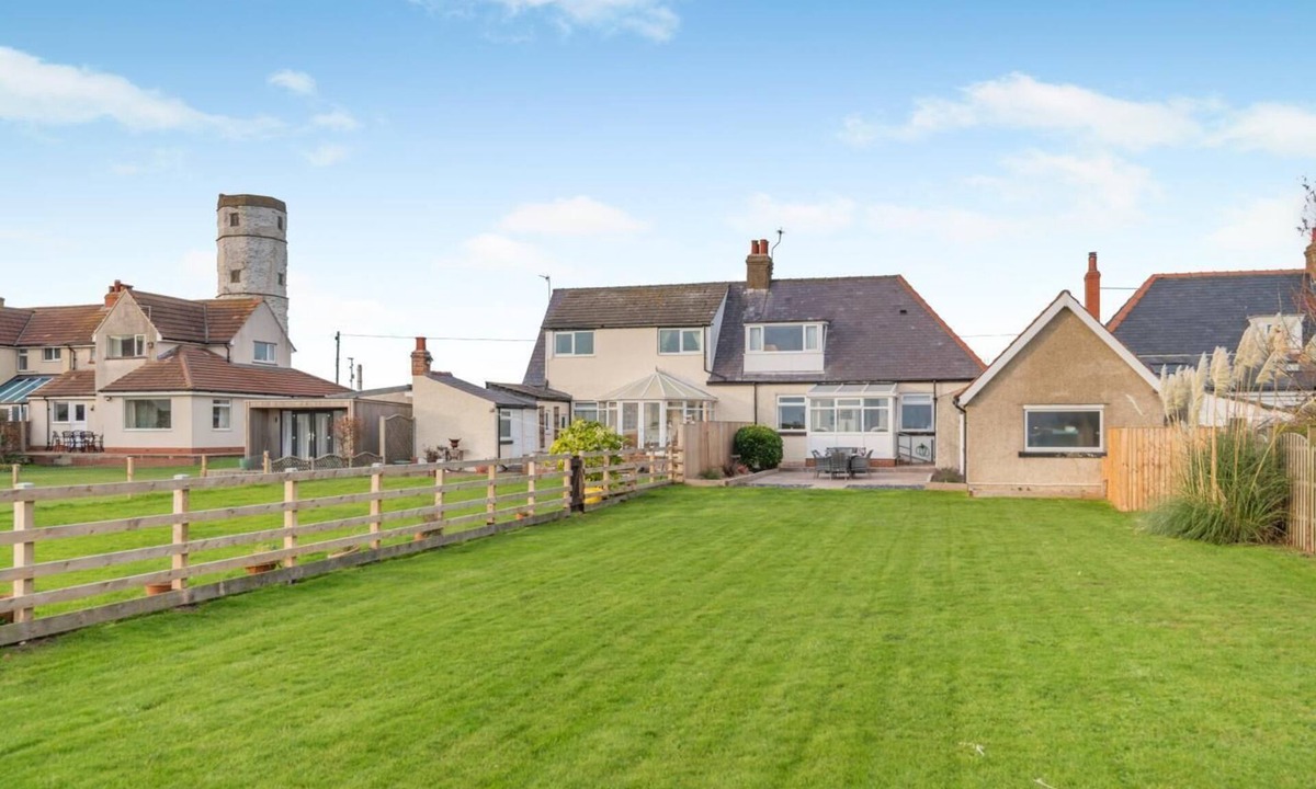 Buckton House | 3 Bed in Flamborough (oc-h33666)