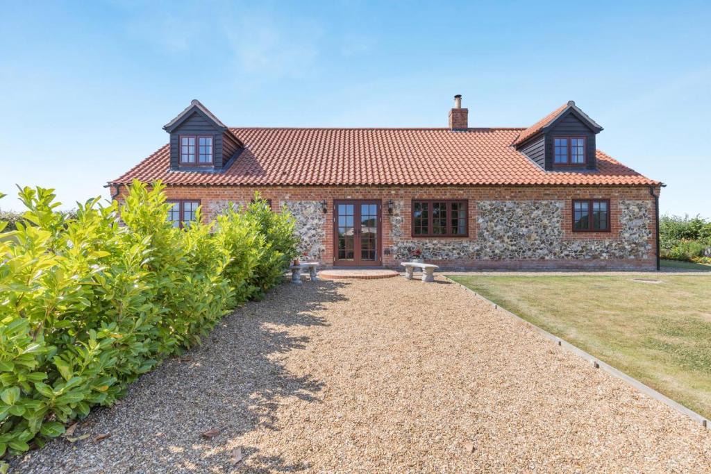 Repps with Bastwick House | 3 Bed in Great Yarmouth oc-94054
