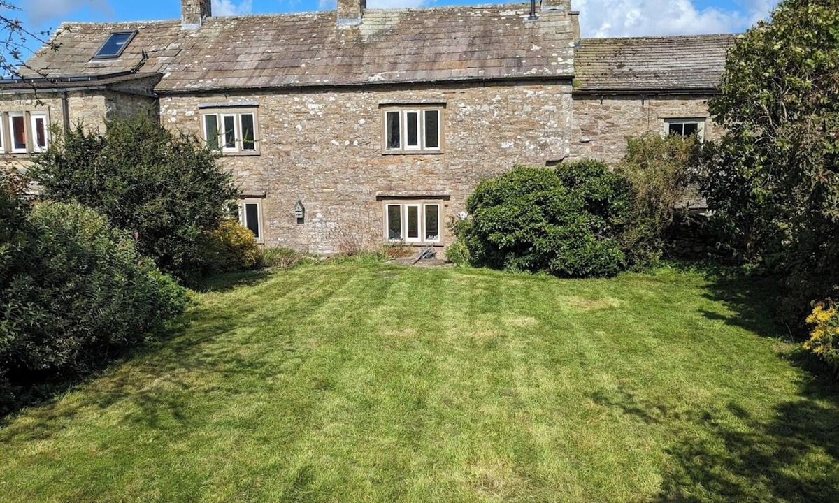 Thornton Rust Cottage | 3 Bed in Thornton Rust (oc-ds1064)