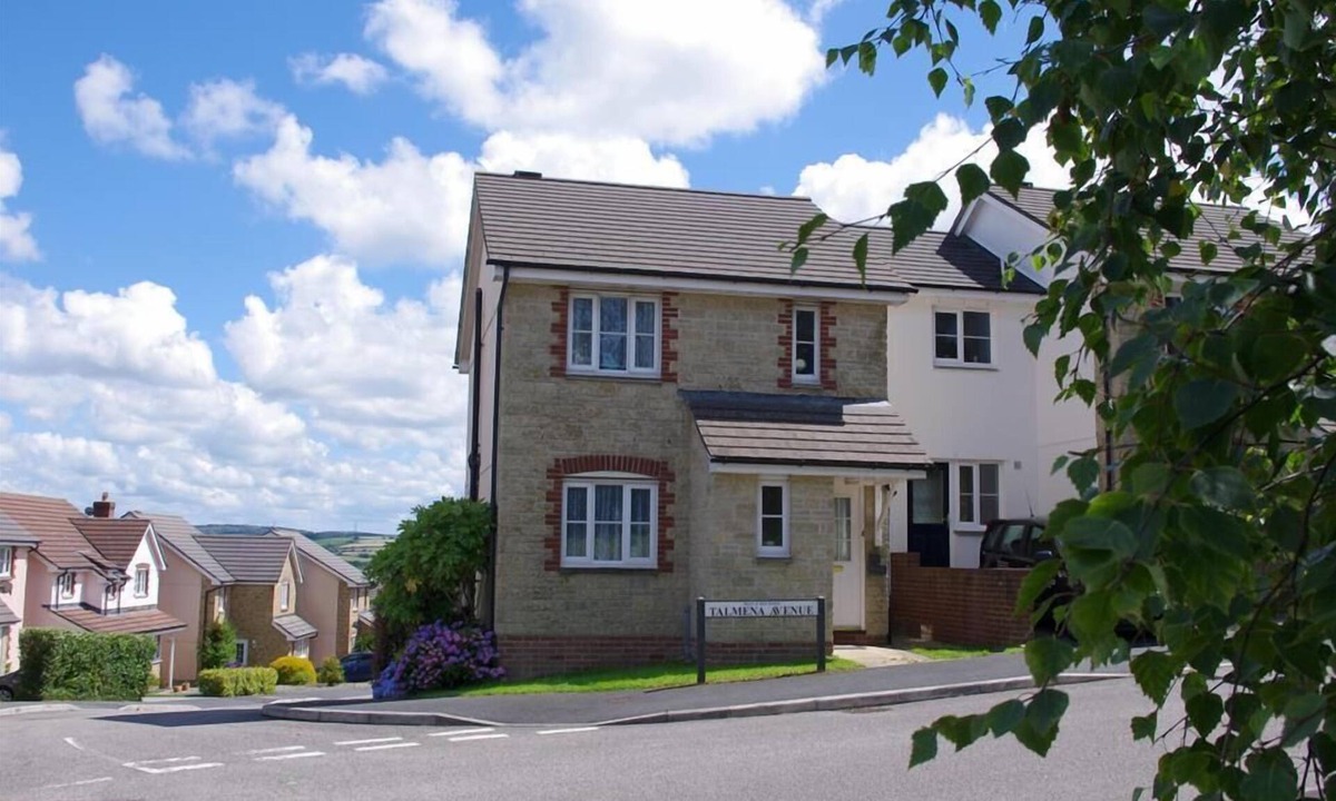 Wadebridge Cottage | 3 Bed in Wadebridge (oc-p00093)