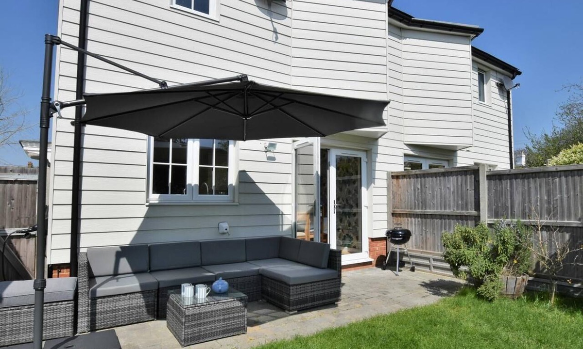 Whitstable Cottage | 3 Bed in Whitstable (oc-91063)