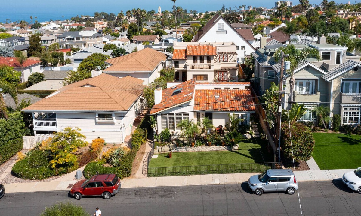 Beach Barber Tract House | 3 Bed La Jolla Beach House with Pool