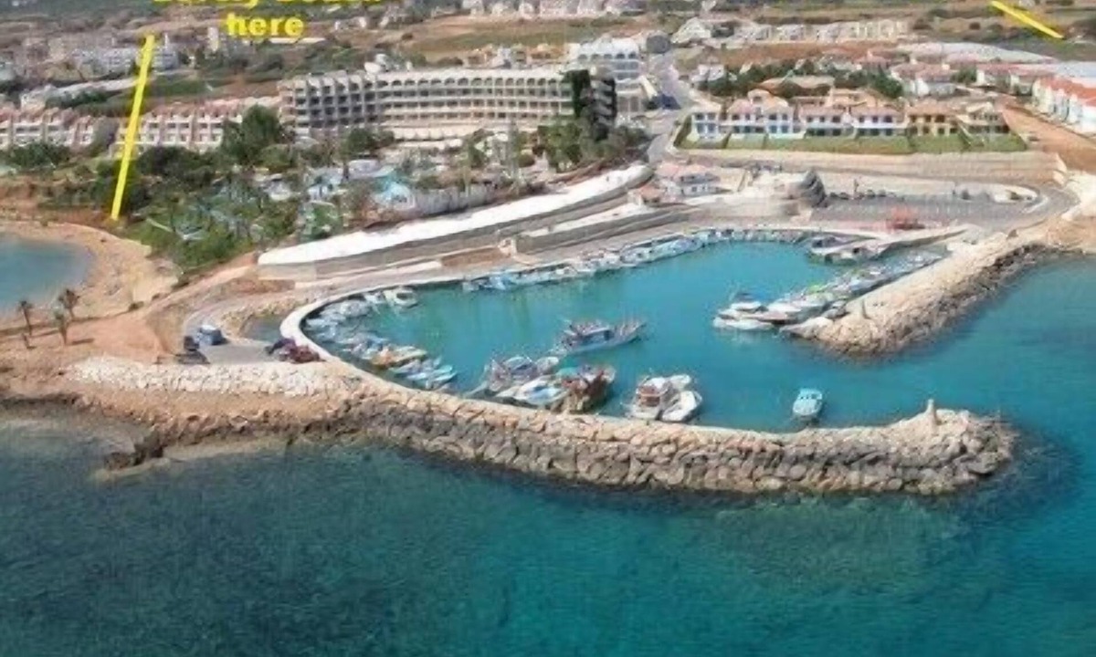 Protaras Villa | 3 Bed Villa, private pool with slide, great location, sea across rd, near beach