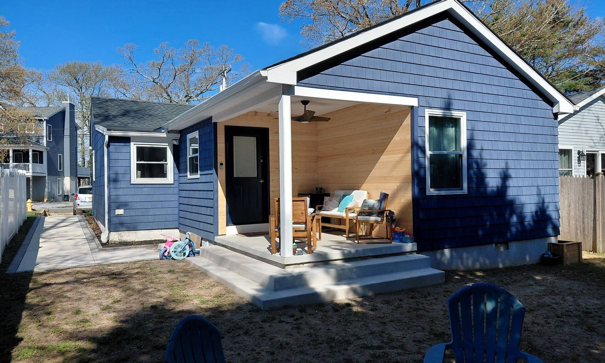North Cape May Cottage | 3-bedroom 2-bath family-friendly Midships Cottage w/AC in Town Bank walk 2 beach