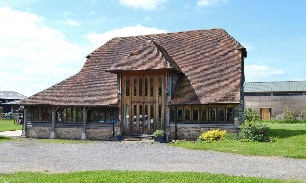 Abbess Roding Cottage | 3 bedroom accommodation in Smarden, near Ashford