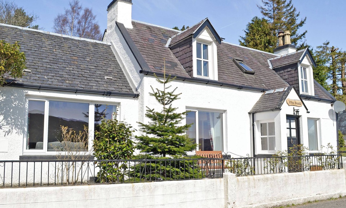 Lochcarron Cottage | 3 bedroom accommodation in Lochcarron, near Wester Ross