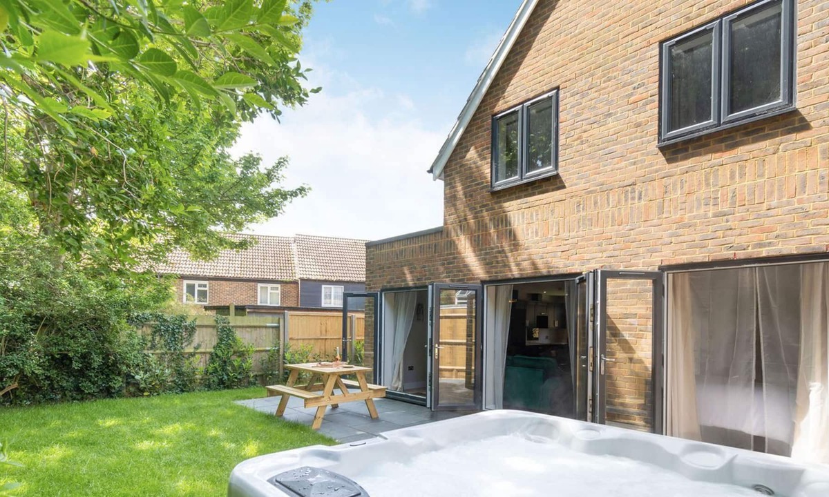 Peacehaven Cottage | 3 bedroom accommodation in Peacehaven