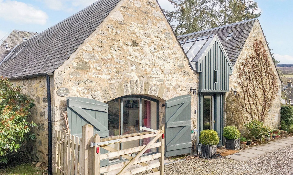 Strathtay Cottage | 3 bedroom accommodation in Strathtay, near Aberfeldy