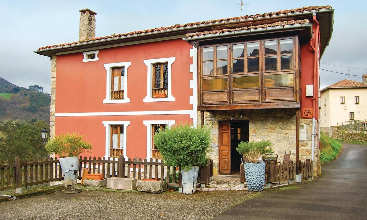 El Cueto House | 3 bedroom accommodation in El Cueto