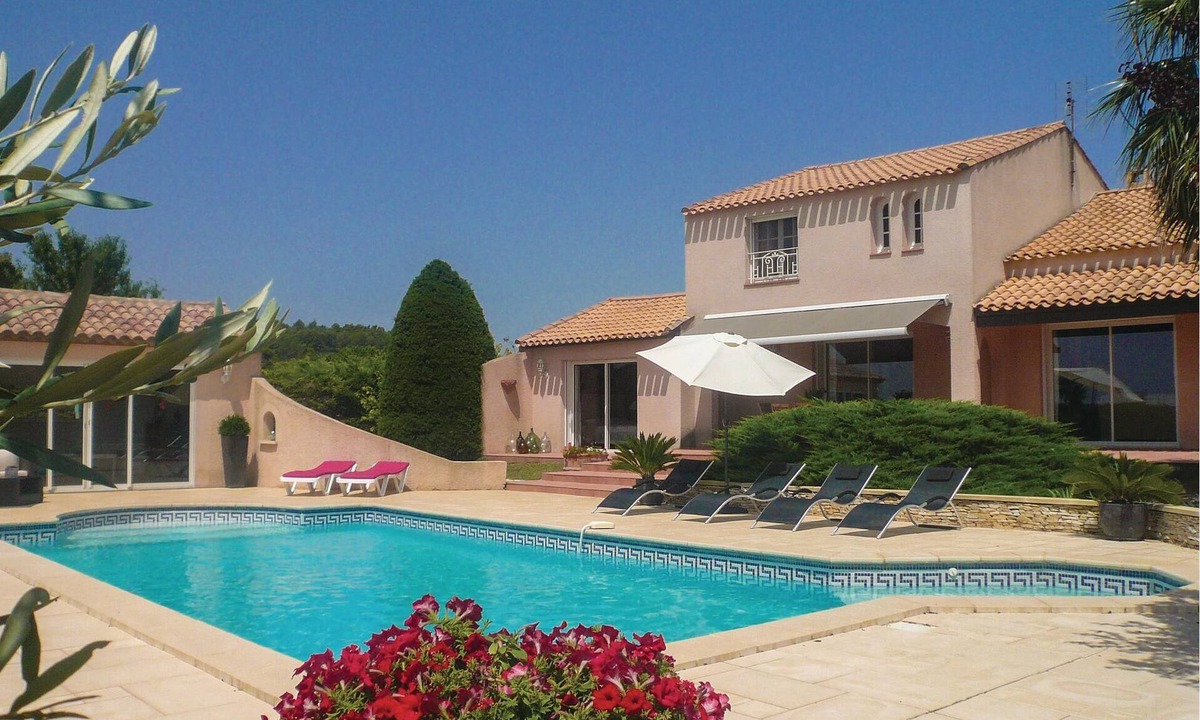 Creissan House | 3 bedroom accommodation in Creissan