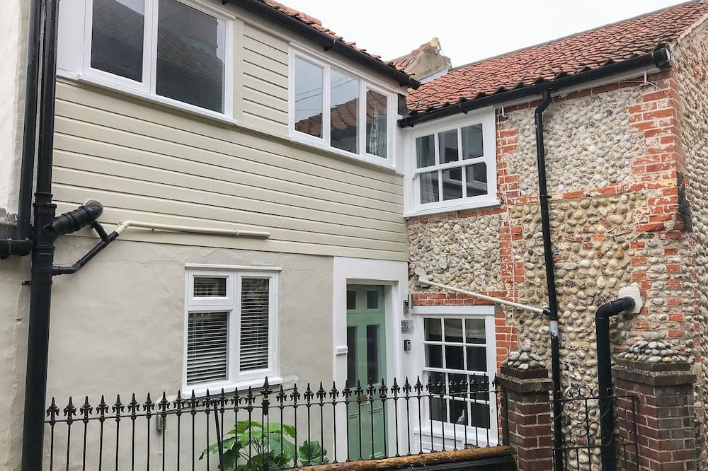 Holt Cottage | 3 bedroom accommodation in Blakeney