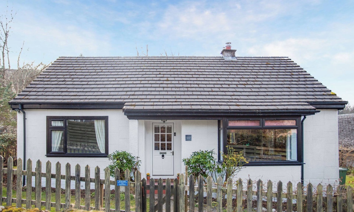 Glenelg Cottage | 3 bedroom accommodation in Glenelg