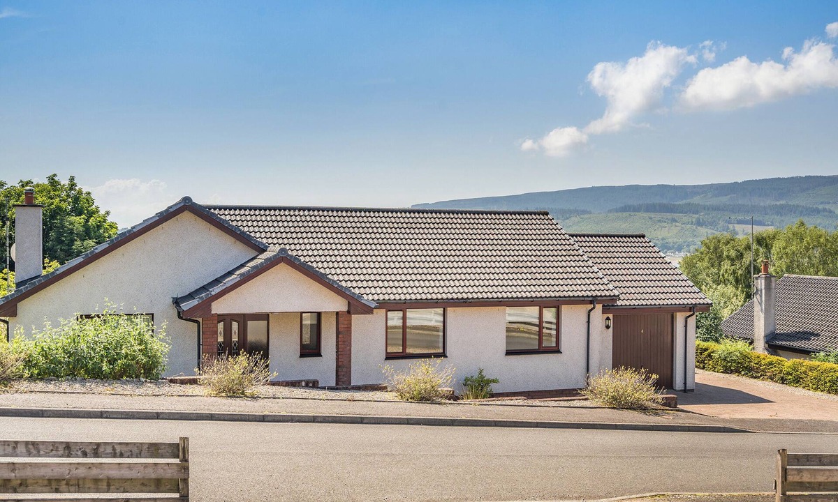 Isle of Arran Cottage | 3 bedroom accommodation in Lamlash