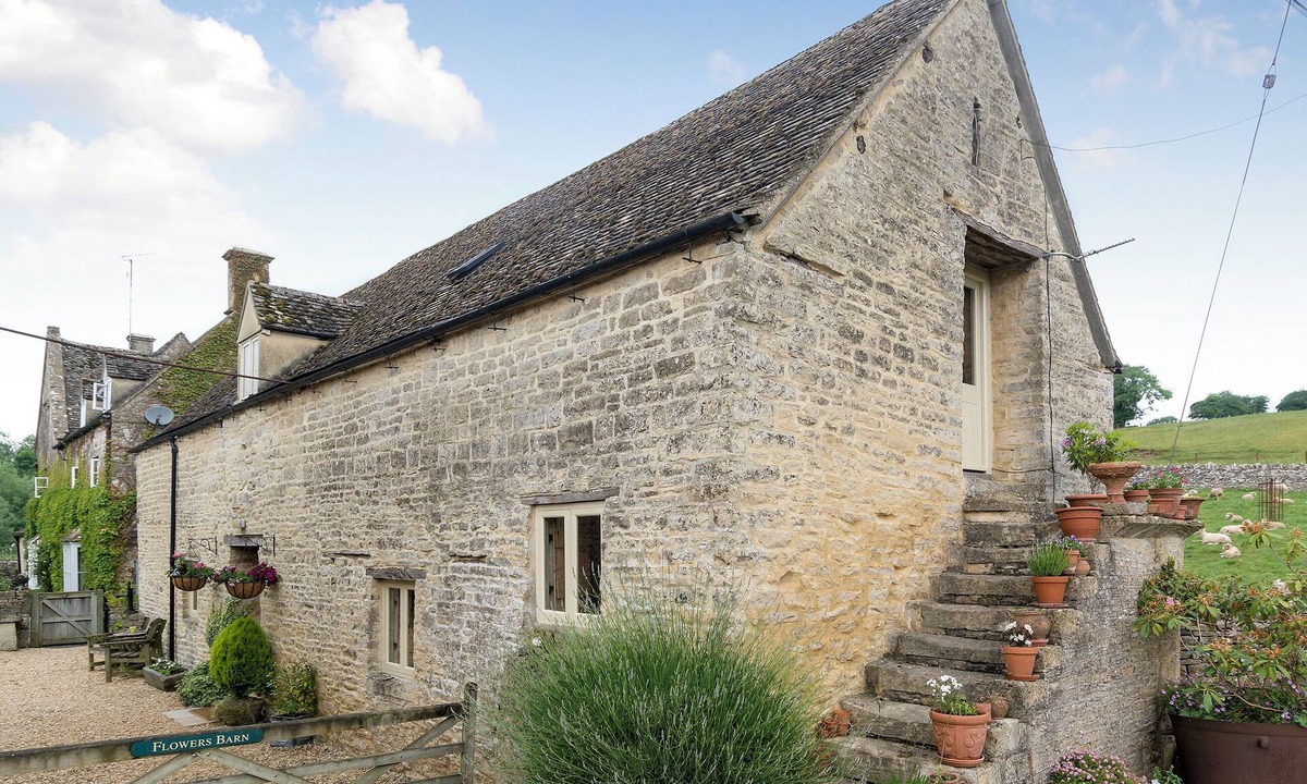 Rendcomb Cottage | 3 bedroom accommodation in Middle Duntisbourne, near Cirencester