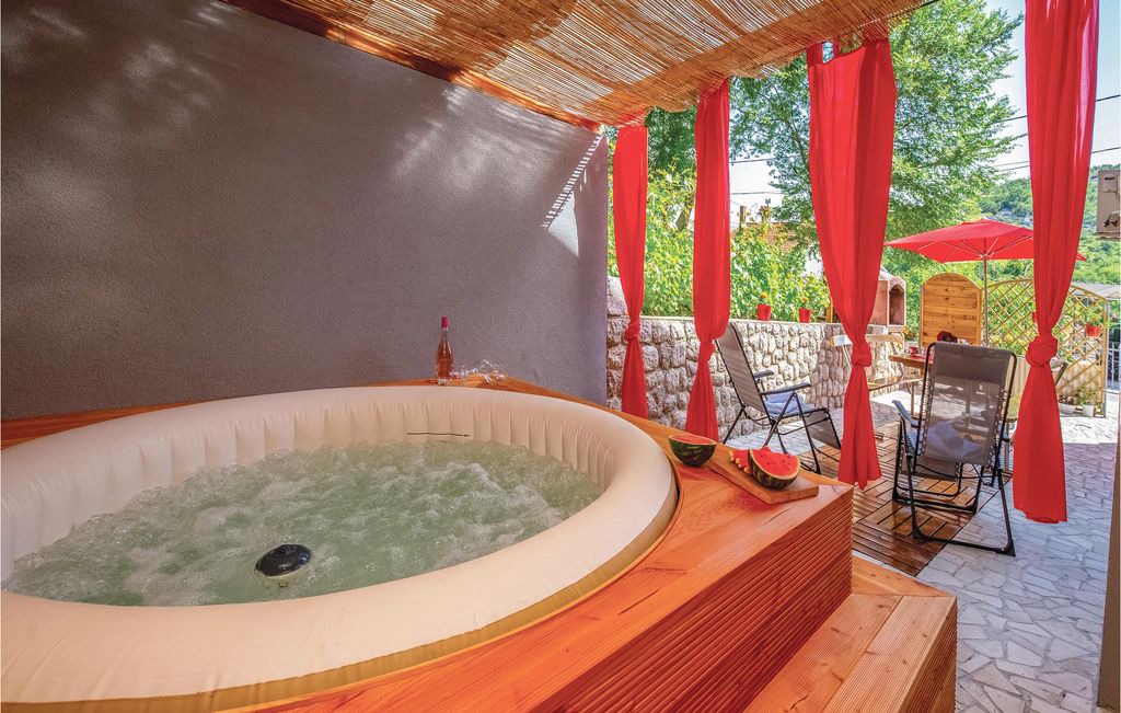 Krizisce House | 3 bedroom accommodation in Krizisce