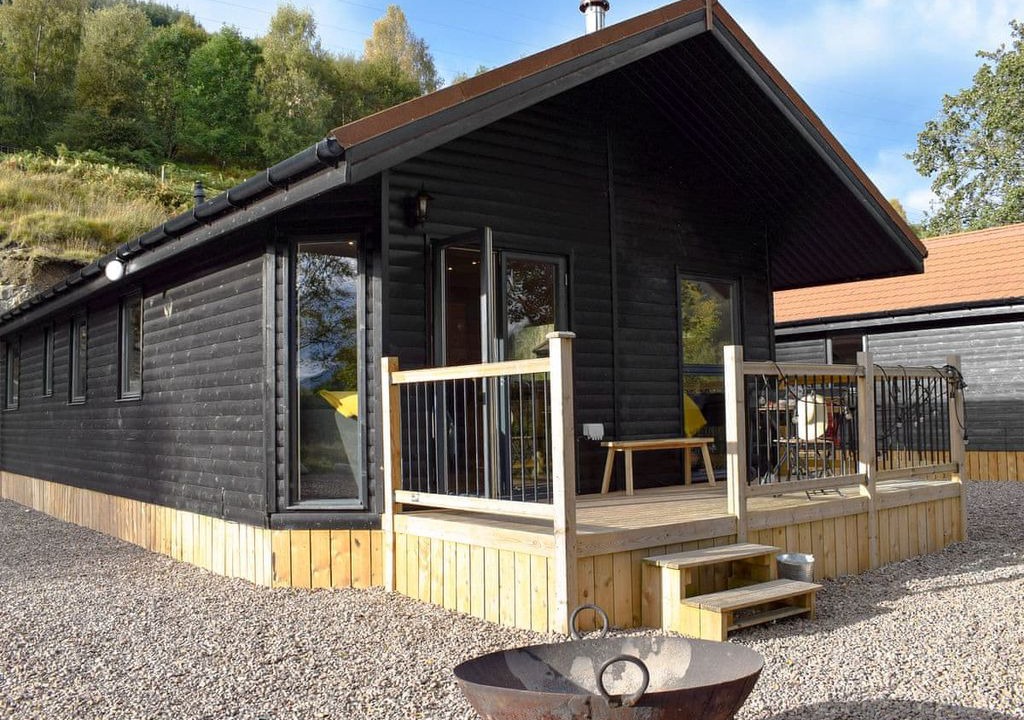 Fearnan Cabin | 3 bedroom accommodation in Fearnan, near Aberfeldy