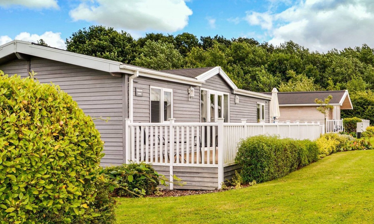 Willington Cottage | 3 bedroom accommodation in Mercia Marina, Willington
