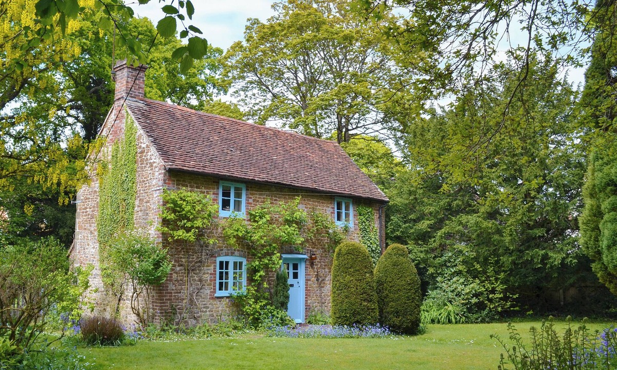 Liphook Cottage | 3 bedroom accommodation in Passfield Common, near Liphook