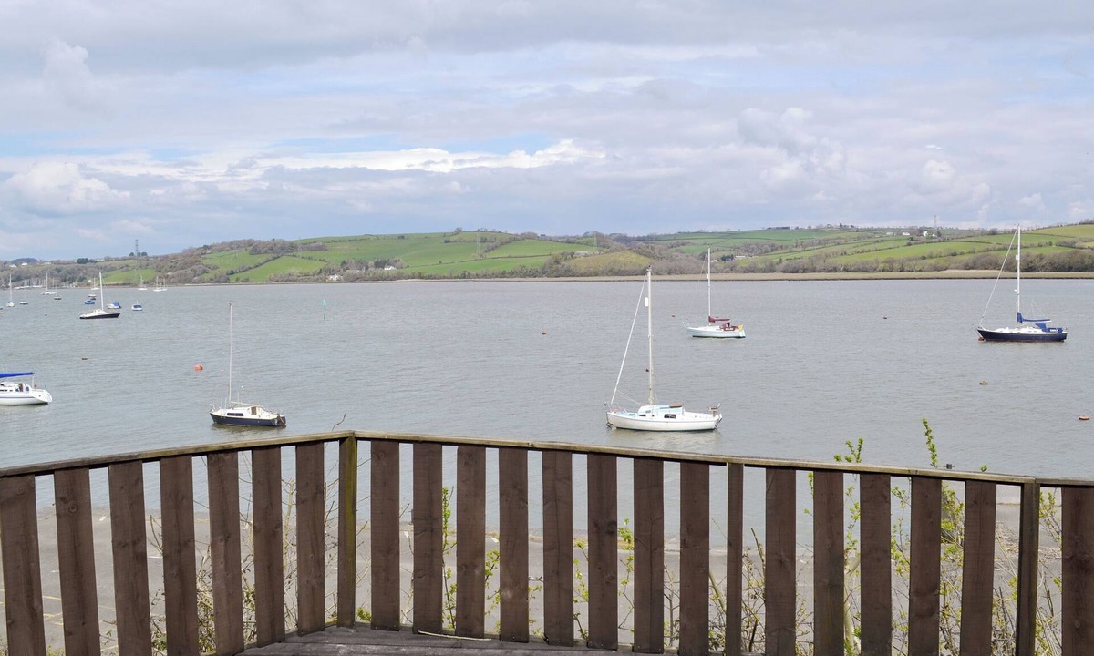 Saltash Cottage | 3 bedroom accommodation in Cargreen Village, near Plymouth