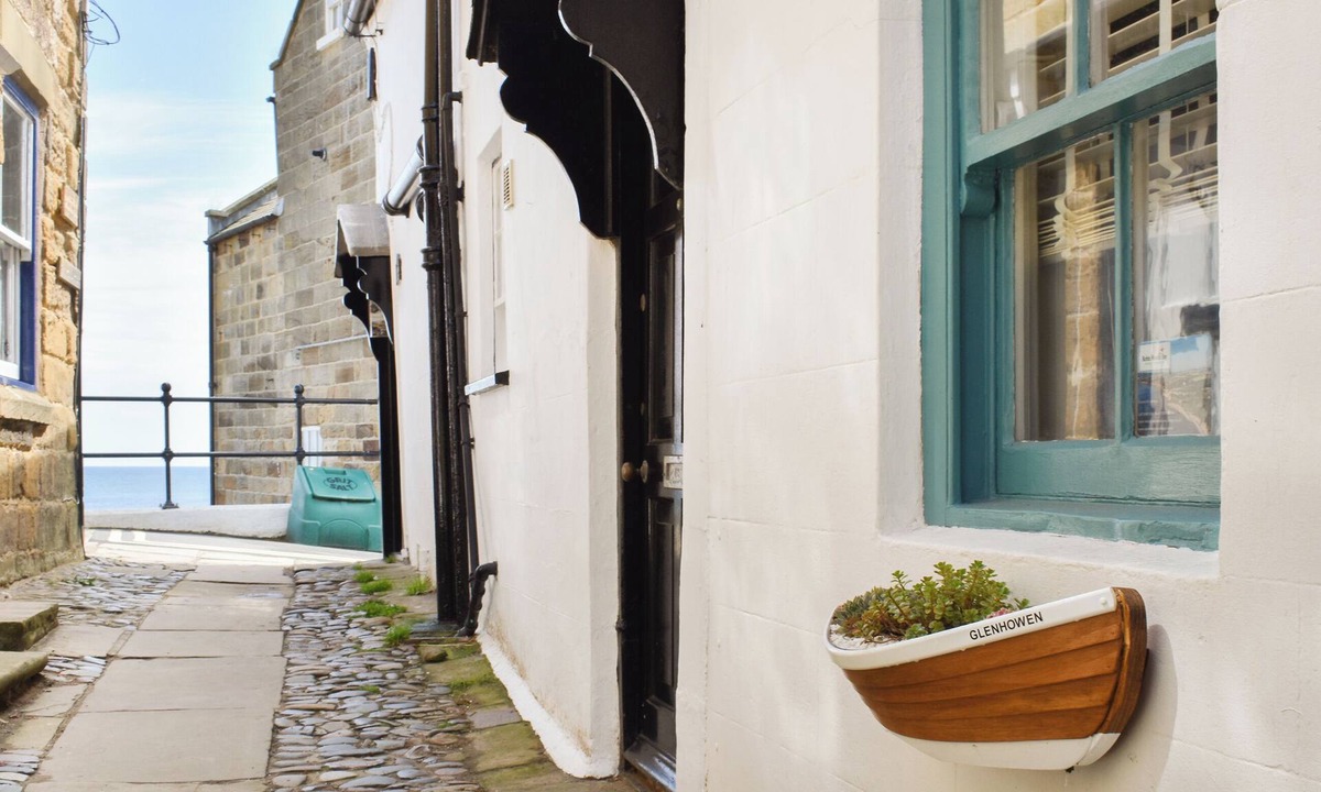 Robin Hood's Bay Cottage | 3 bedroom accommodation in Robin Hoods Bay, near Whitby