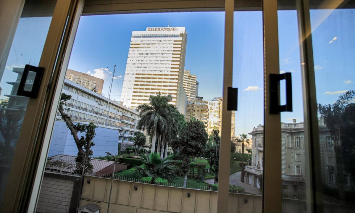 Oula Apartment | 3-bedroom apartment in lovely Giza Governorate with AC, WiFi and nile view